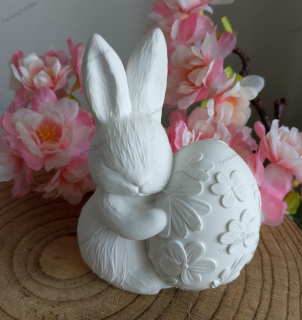 Zajíček s vajíčkem 